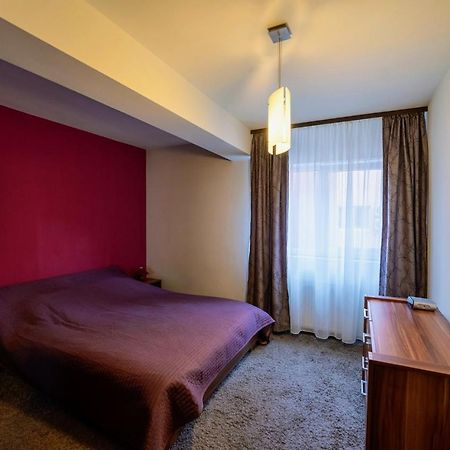 Quiet 3-Room Apt - 2 Parking Spaces - 5 Min Bus Floreşti Buitenkant foto