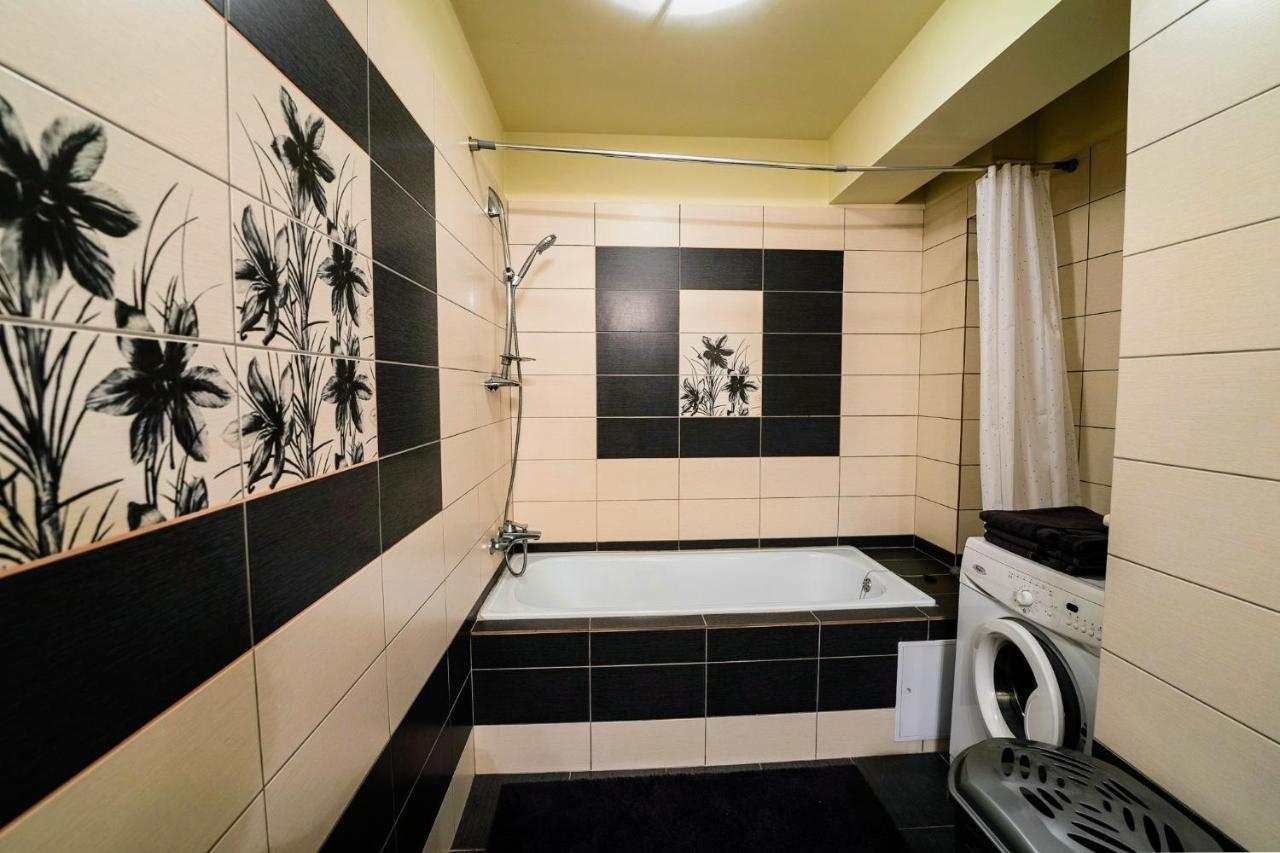 Quiet 3-Room Apt - 2 Parking Spaces - 5 Min Bus Floreşti Buitenkant foto