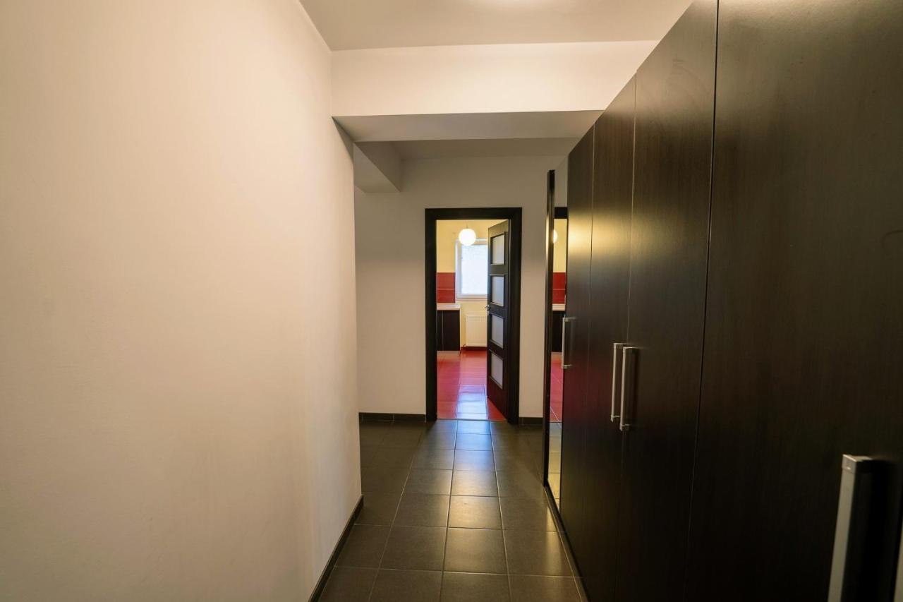 Quiet 3-Room Apt - 2 Parking Spaces - 5 Min Bus Floreşti Buitenkant foto